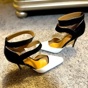 Authentic Jessica Simpson Closed Toe stiletto-high heel - 2022 collection-